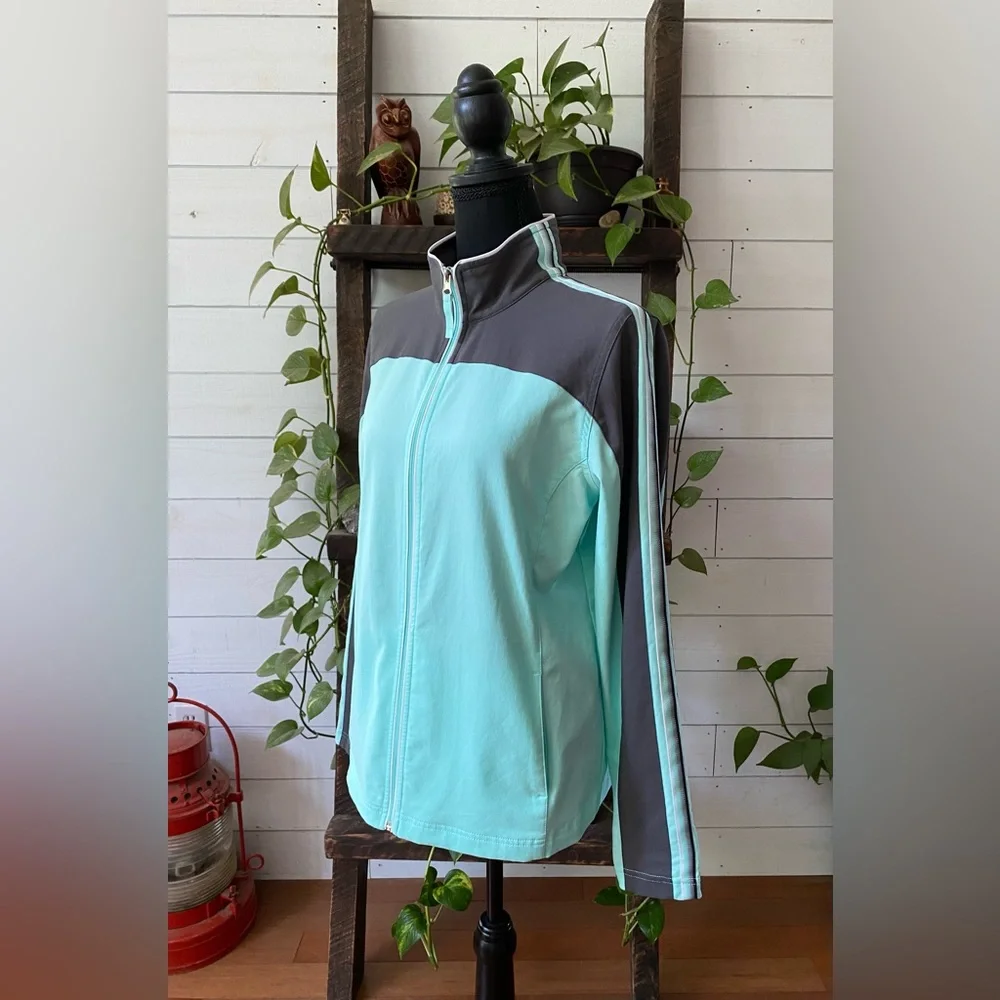 Made for Life: Sporty Mint Green and Gray Ski Jacket with Performance Material